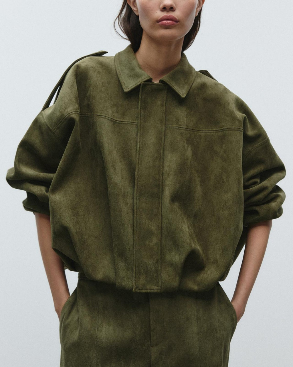 Vintage Suede Bomberjacke in Oliv Eleganter Stil und Zeitloses Design-Jackets-WUNDERLOOK