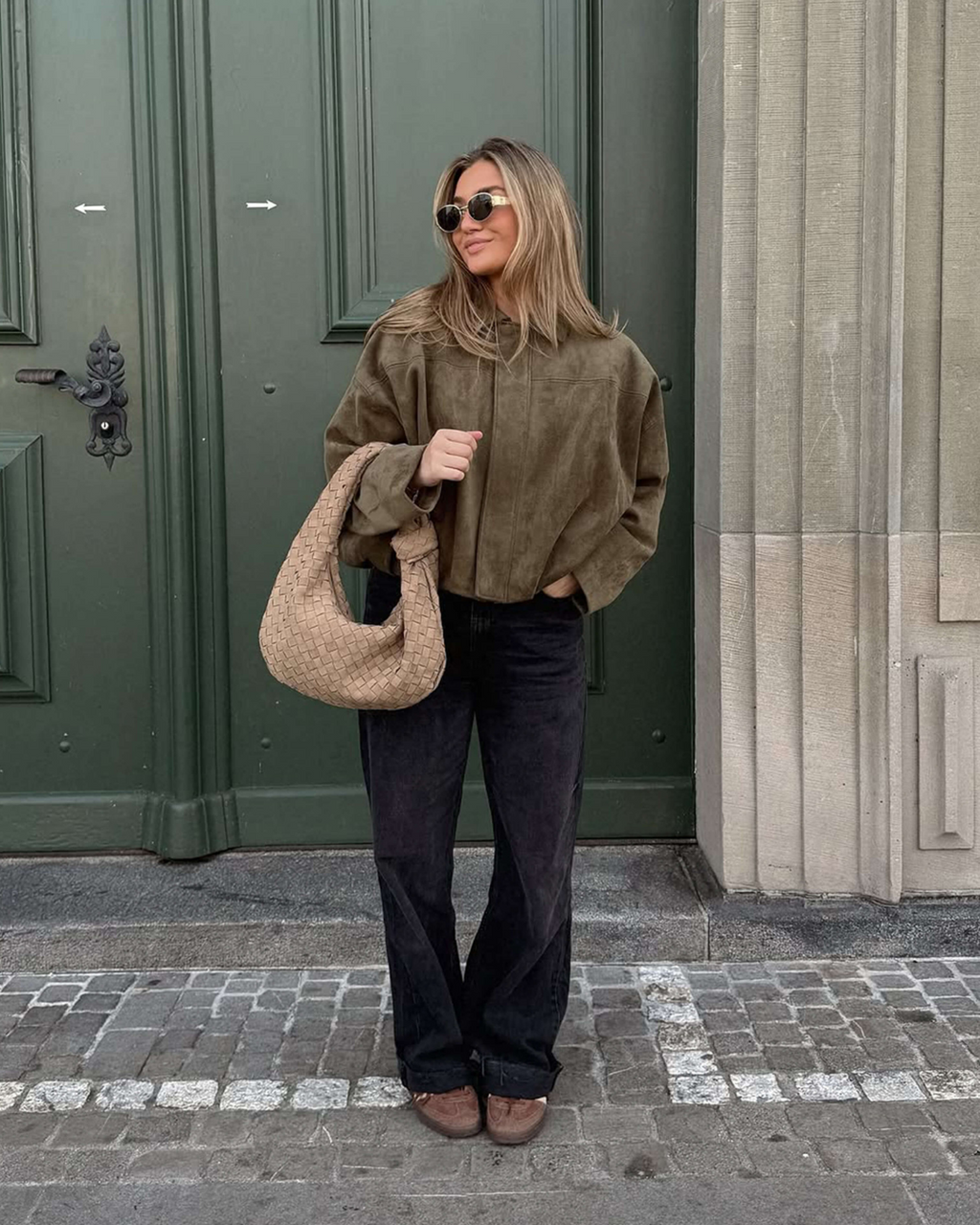 Vintage Suede Bomberjacke in Oliv Eleganter Stil und Zeitloses Design-Jackets-WUNDERLOOK